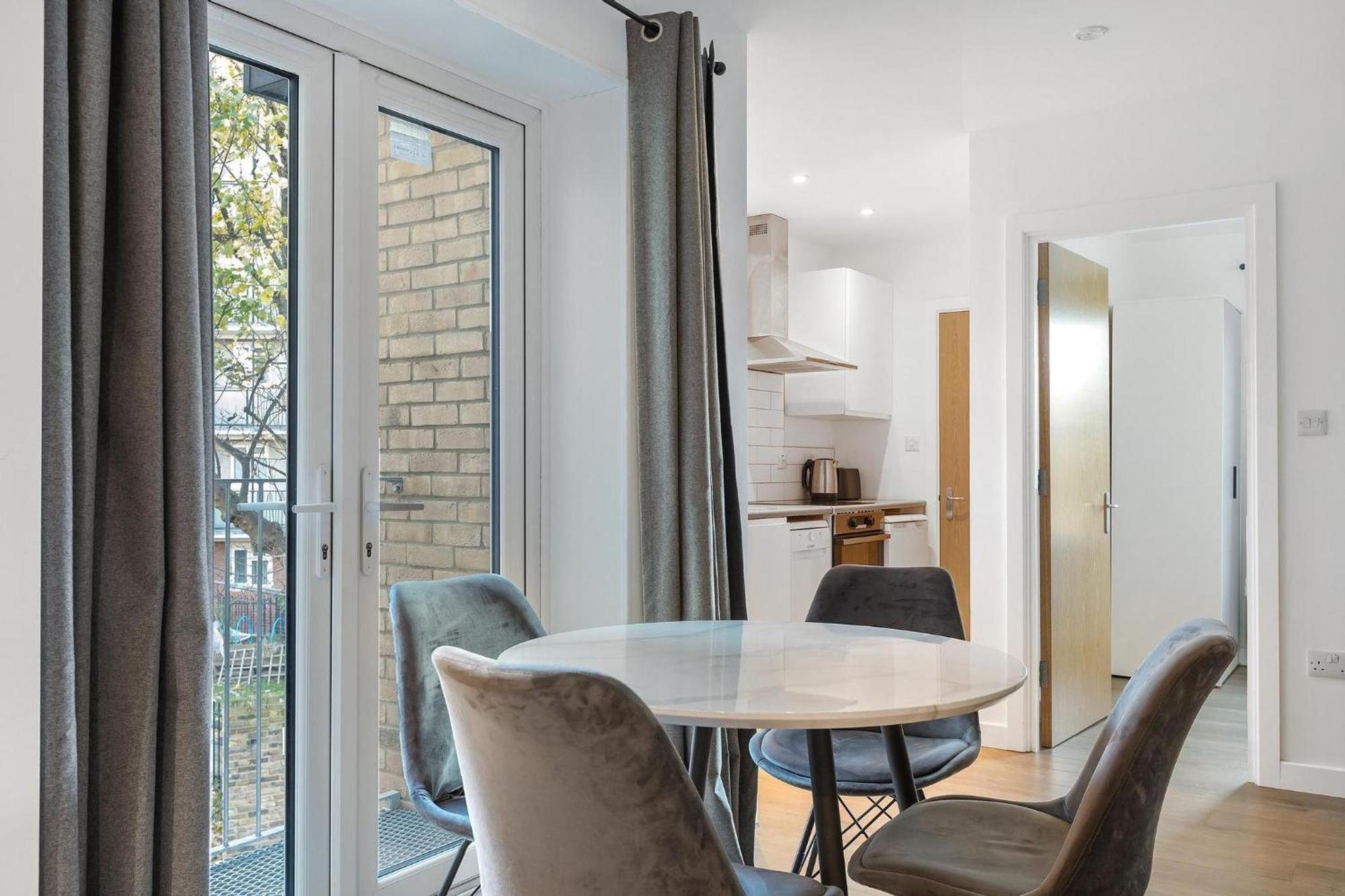 Prime Location Flats Lägenhet London Exteriör bild